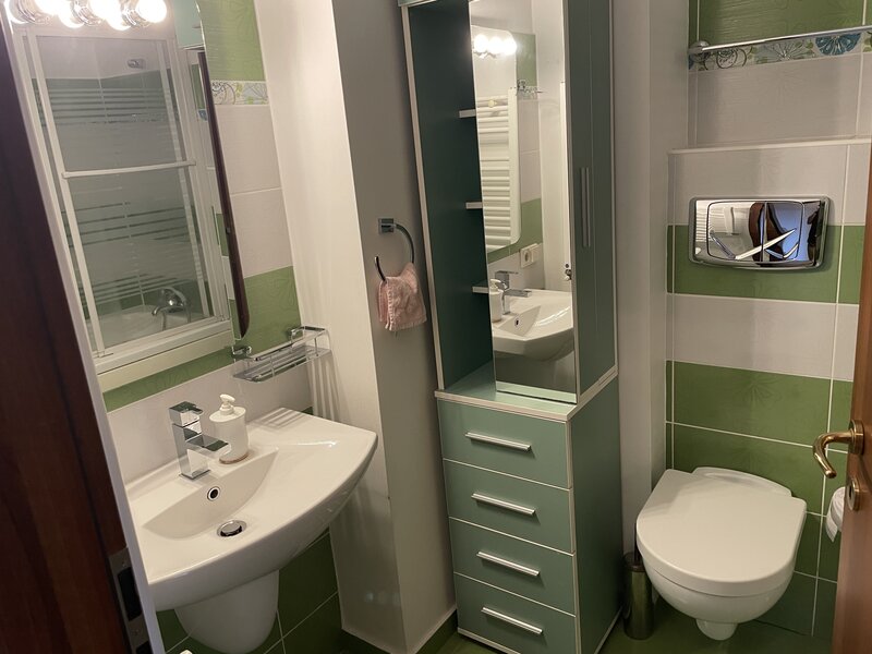 Calea 13 Septembrie, langa Prosper Mall,